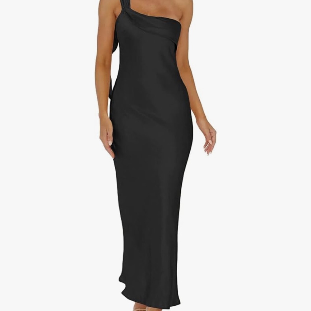 One-Shoulder Black Evening Gown